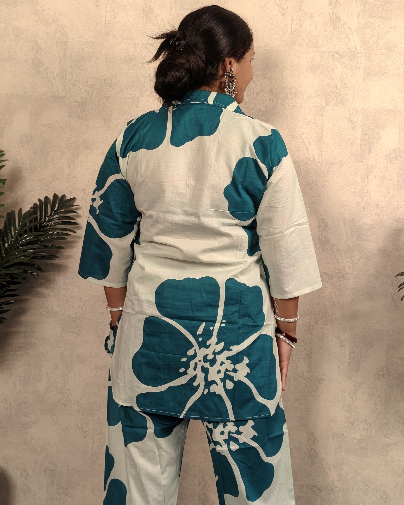 White & Teal Oversized Hibiscus Print Cotton Co-ord Set