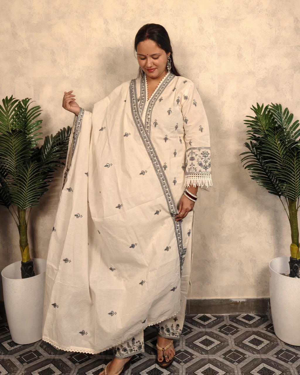 Cream Threadwork Embroidered Cotton Kurta Pant Dupatta Set
