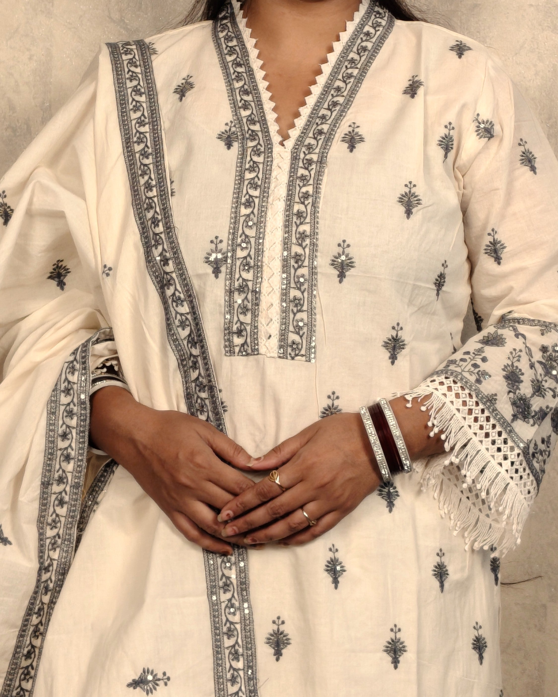 Cream Threadwork Embroidered Cotton Kurta Pant Dupatta Set