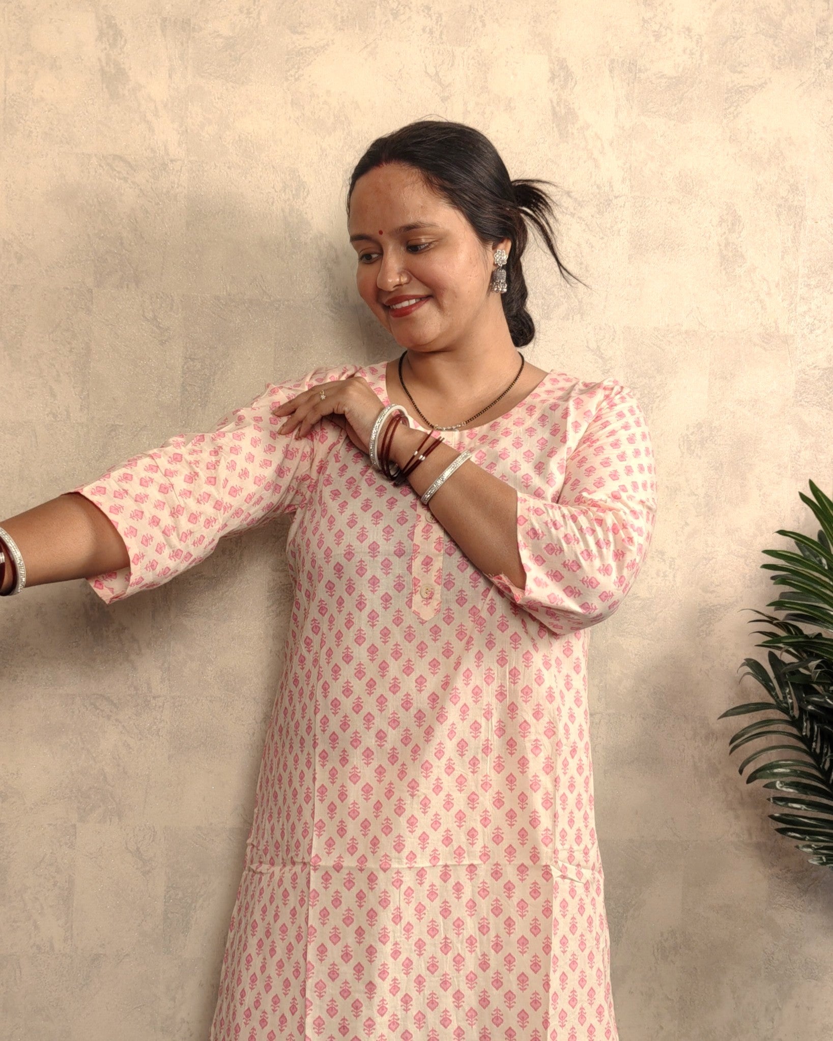 Ivory Pink Floral Booti Block Print Cotton Kurti