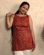 Rust Red Bandhani Ring Print Rayon Sleeveless Short Kurti